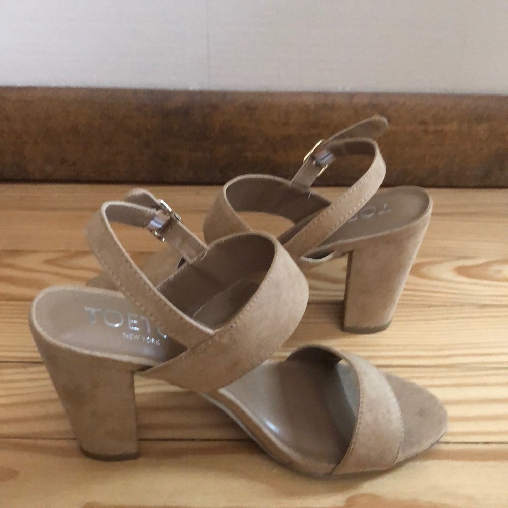New suede Sandal 7.5